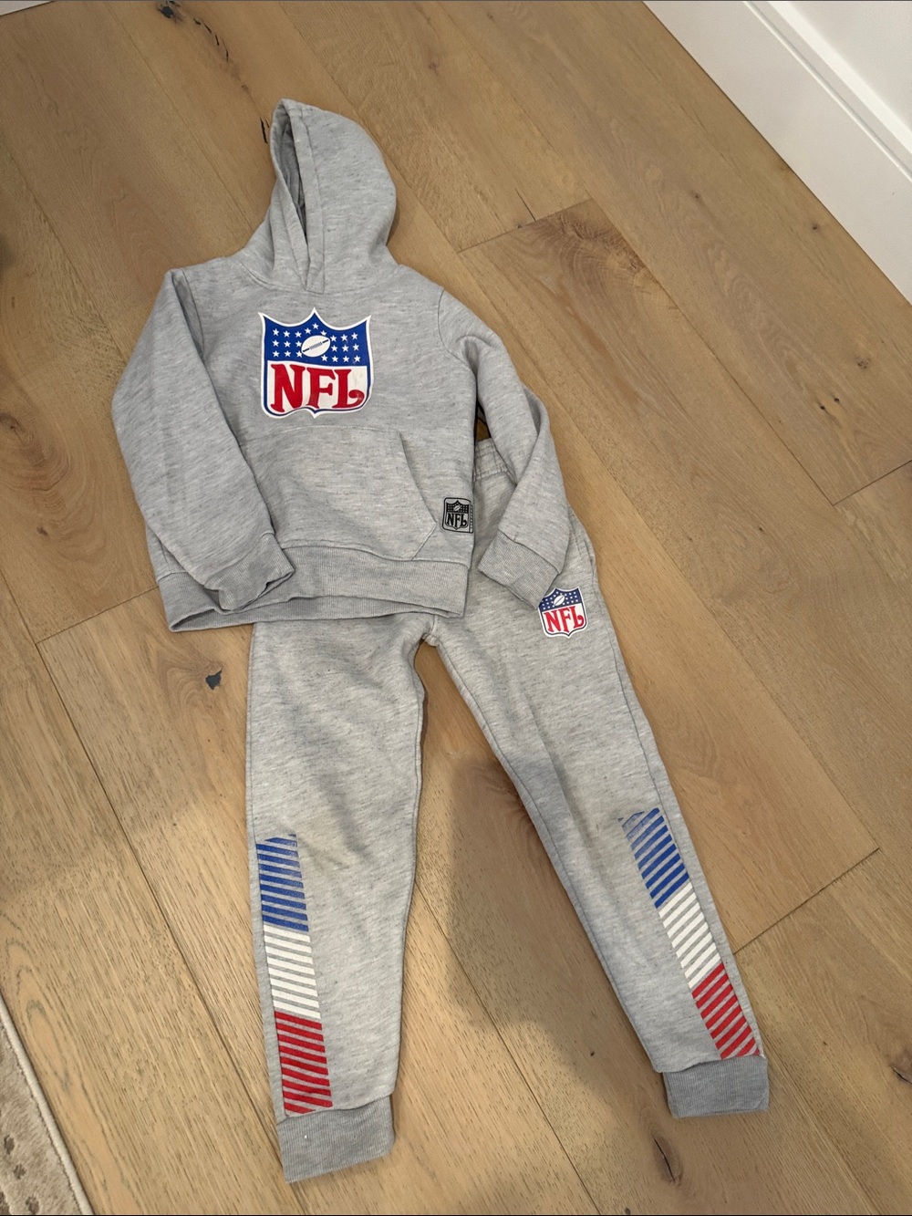 NFL Kids' Gray Hooded Sweatshirt and Joggers Set size 7